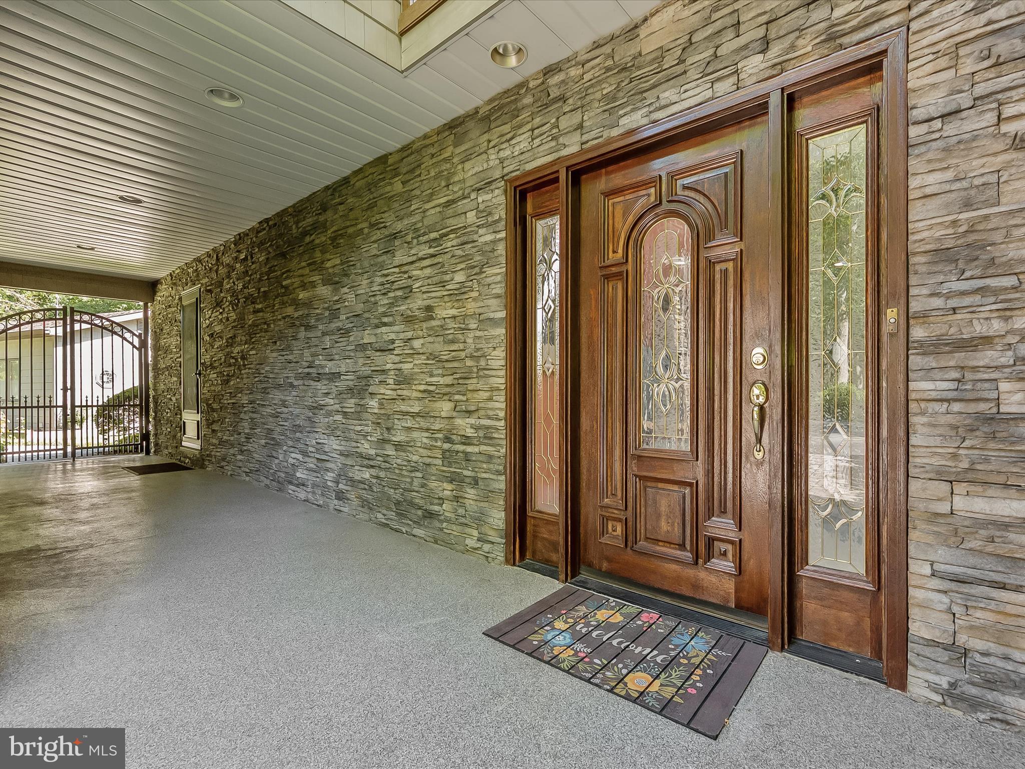 BURTONSVILLE - Residential