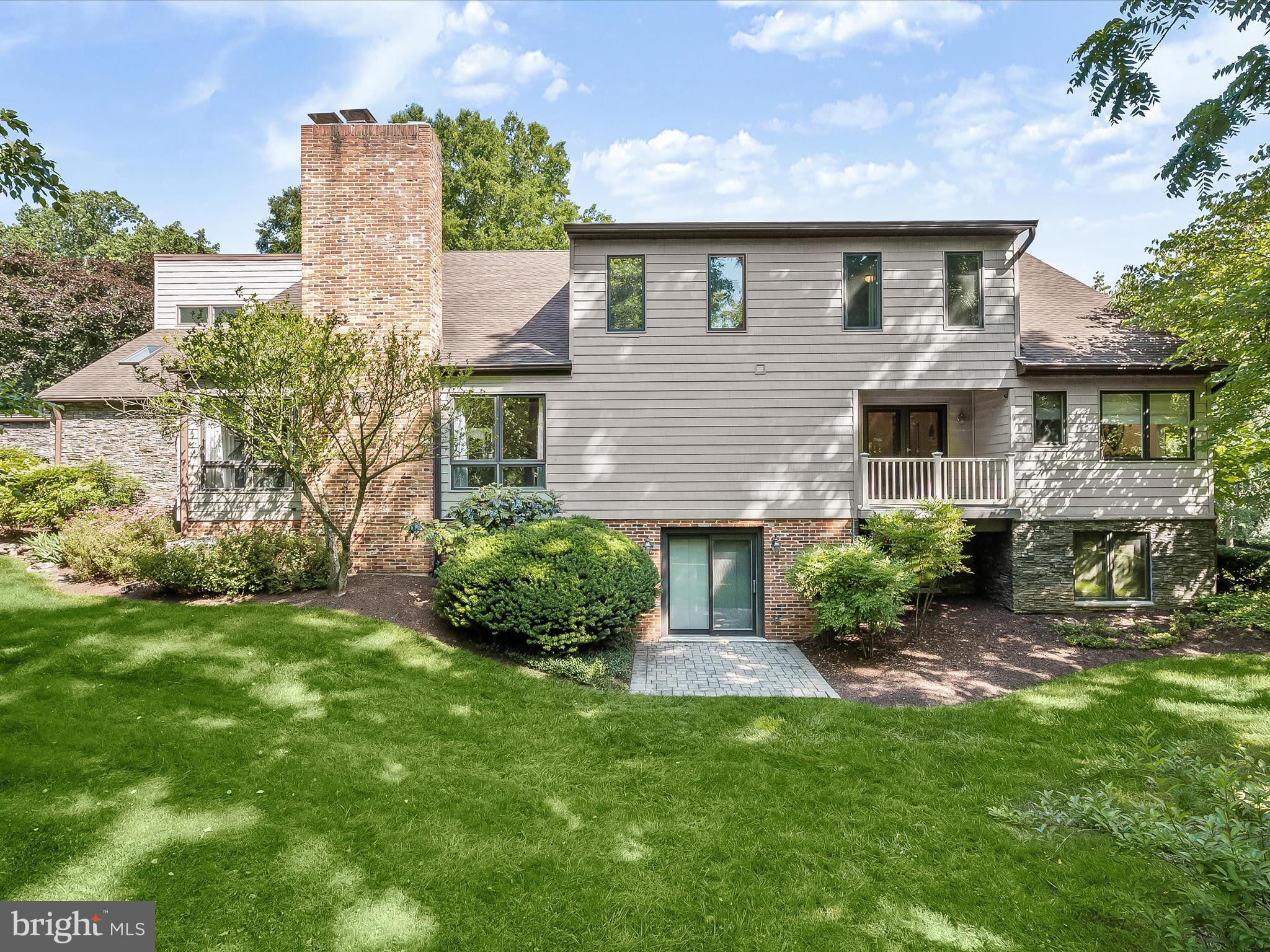 BURTONSVILLE - Residential