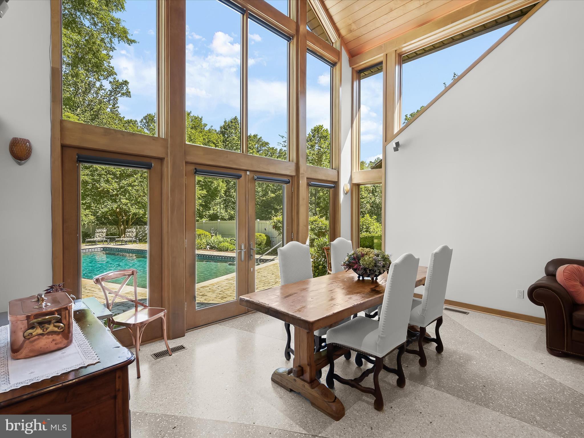 BURTONSVILLE - Residential