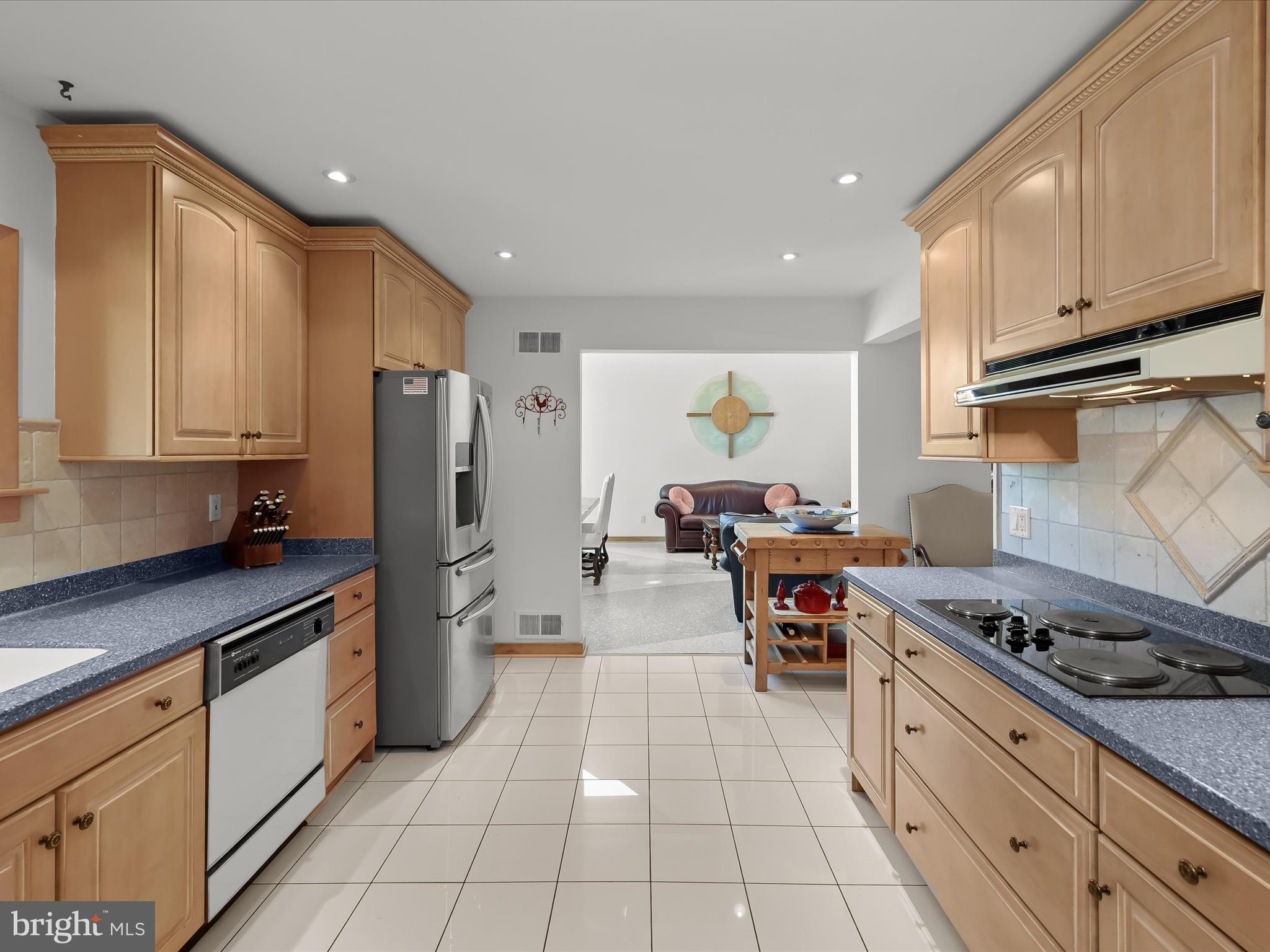 BURTONSVILLE - Residential