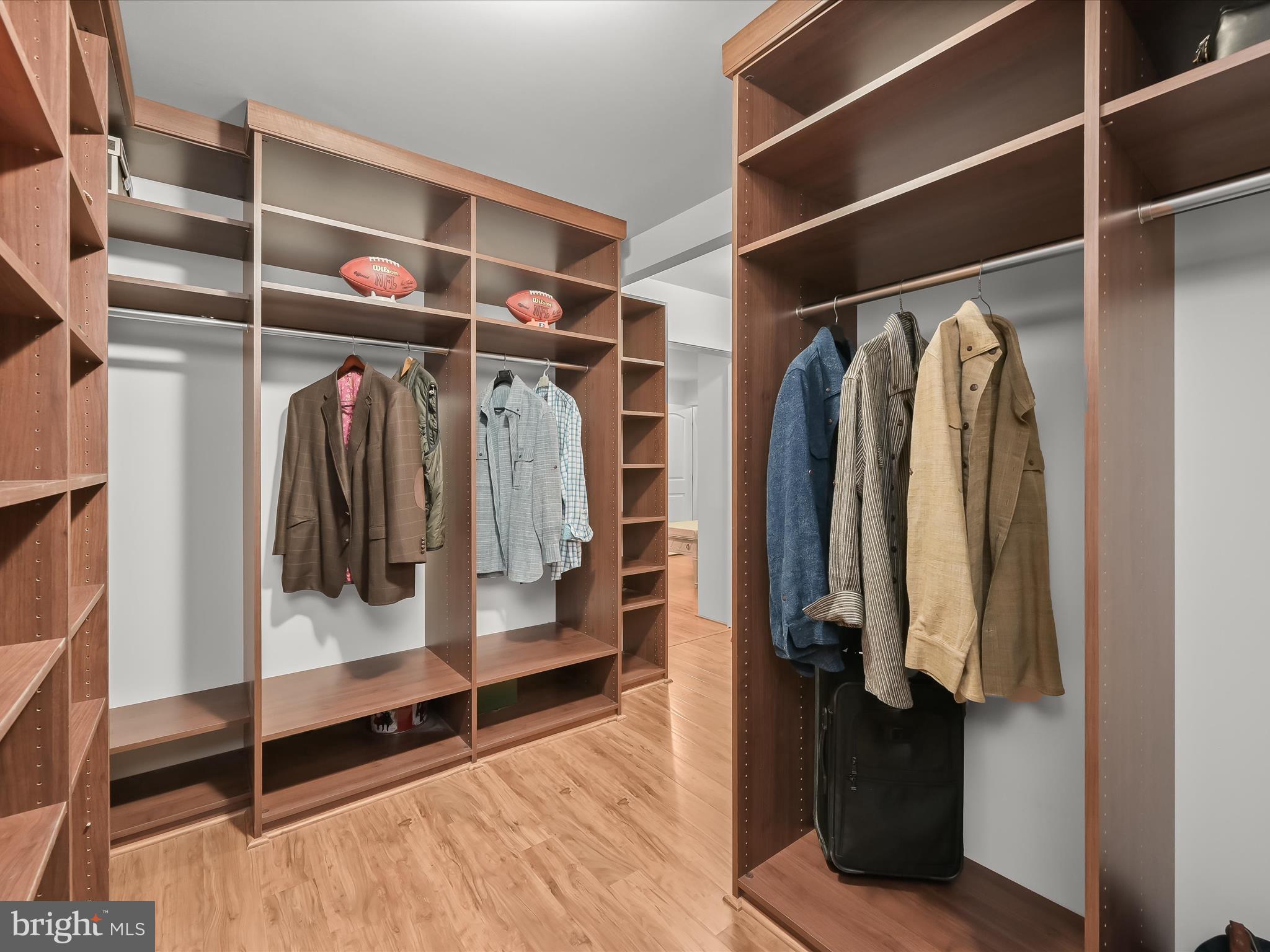 BURTONSVILLE - Residential