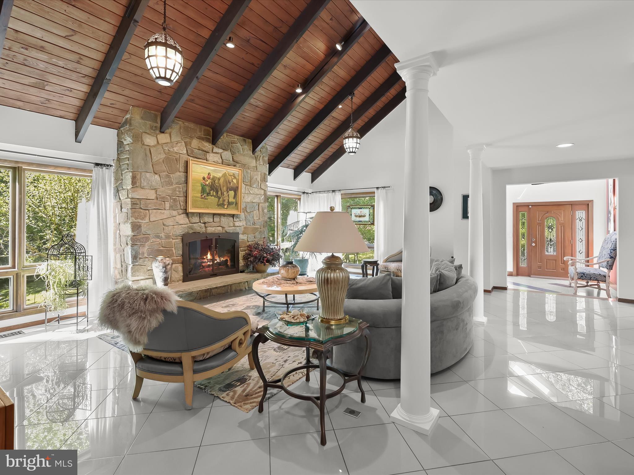 BURTONSVILLE - Residential