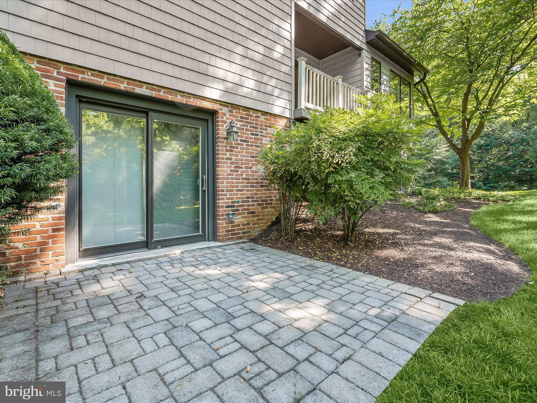 BURTONSVILLE - Residential