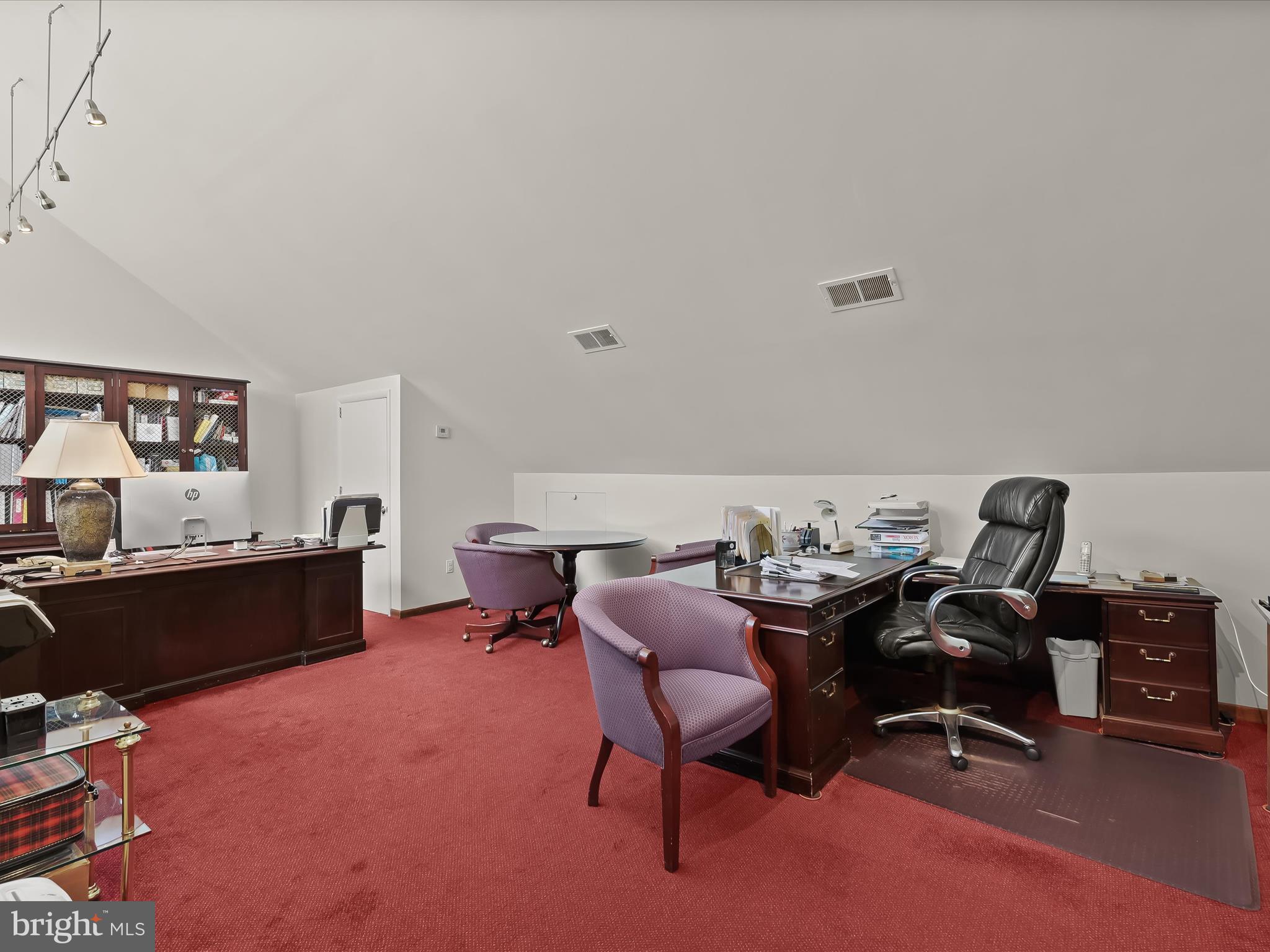 BURTONSVILLE - Residential