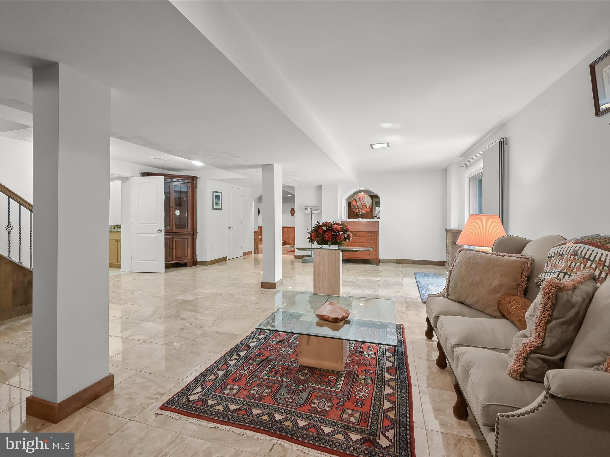 BURTONSVILLE - Residential