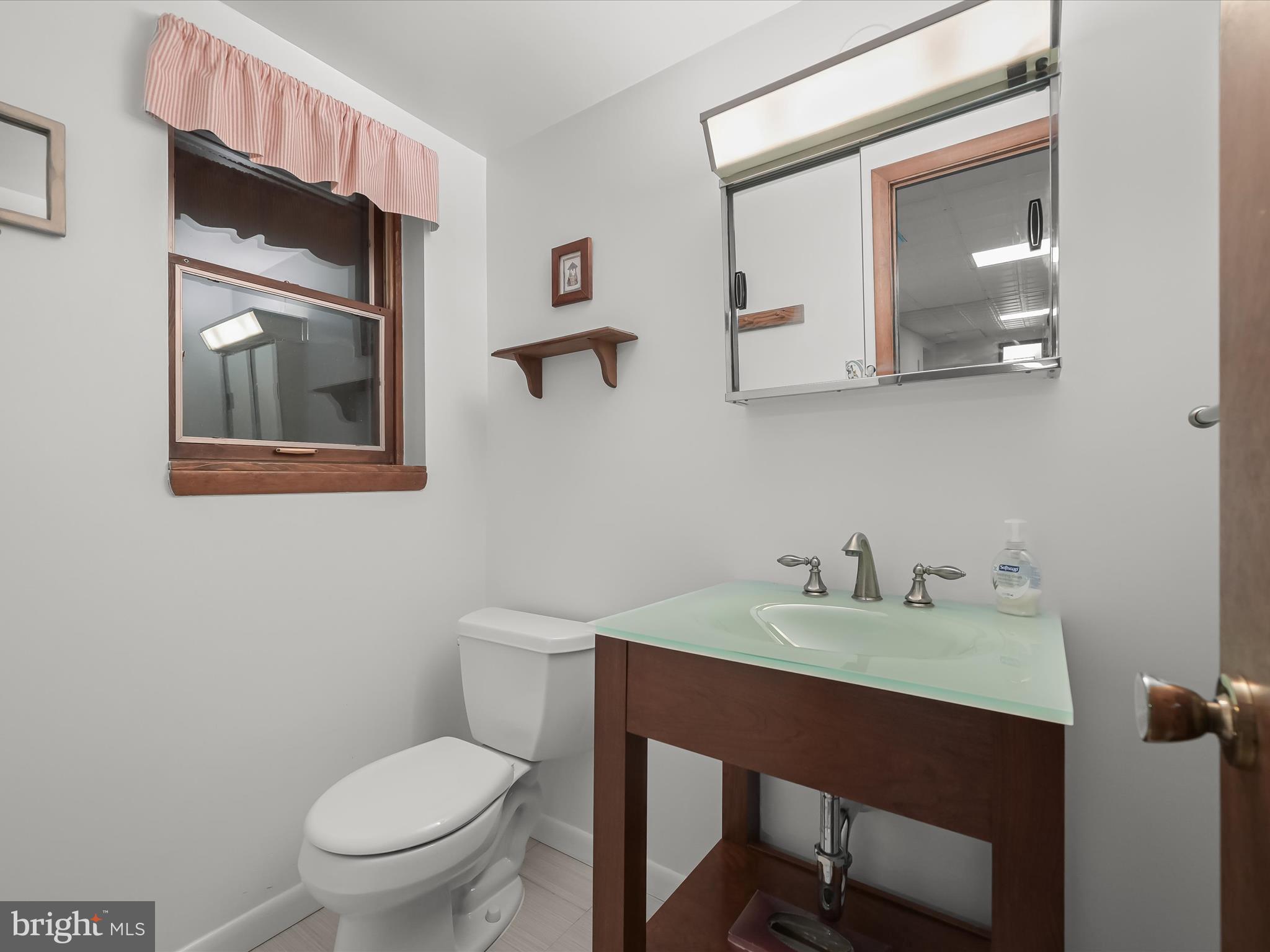 BURTONSVILLE - Residential