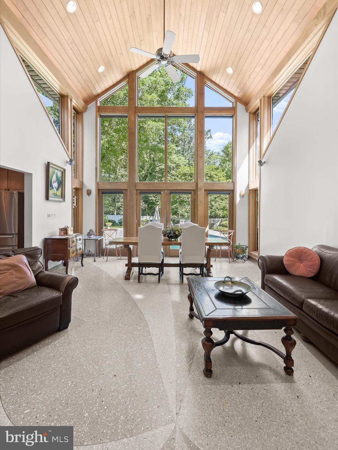 BURTONSVILLE - Residential