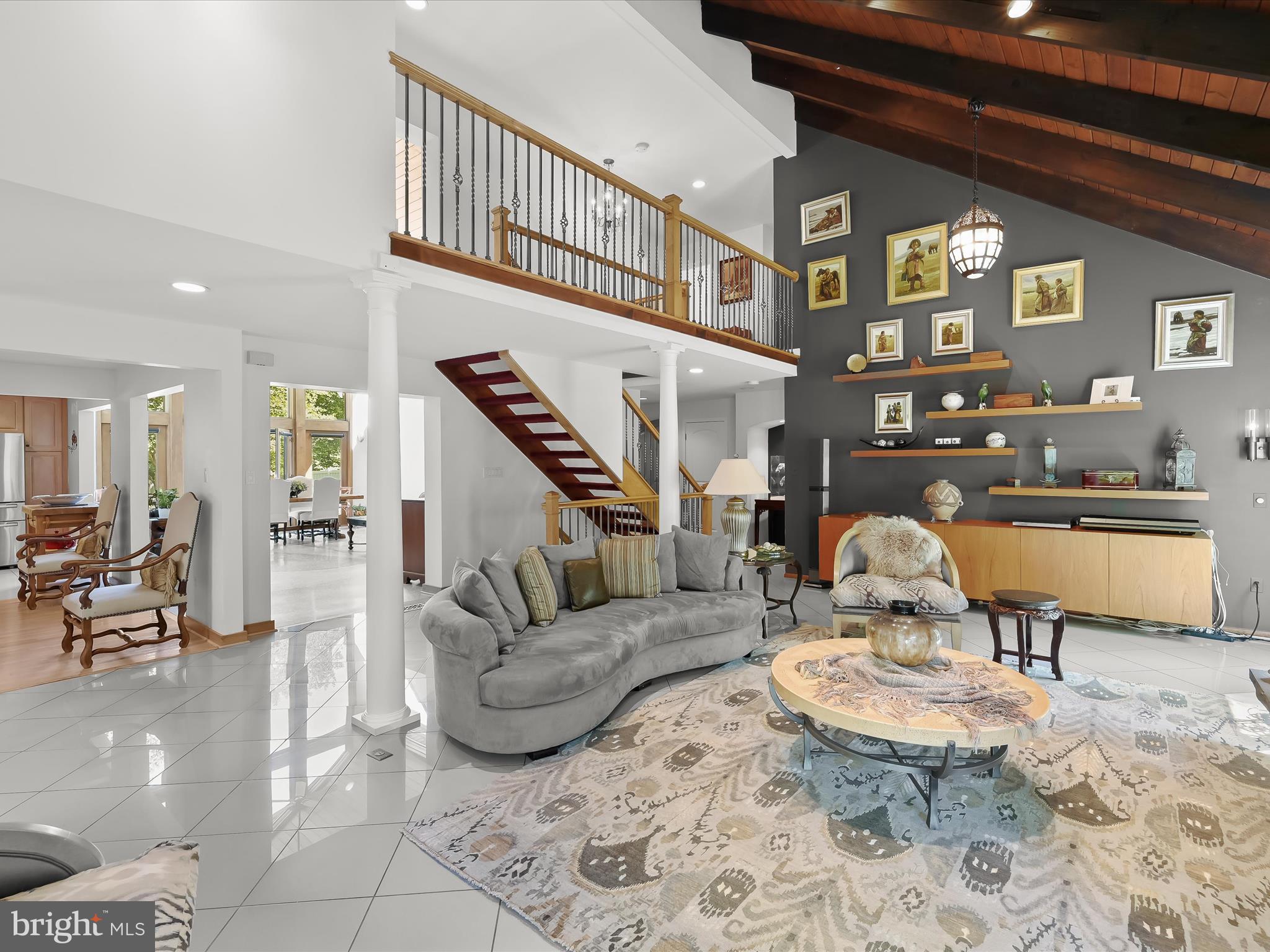 BURTONSVILLE - Residential