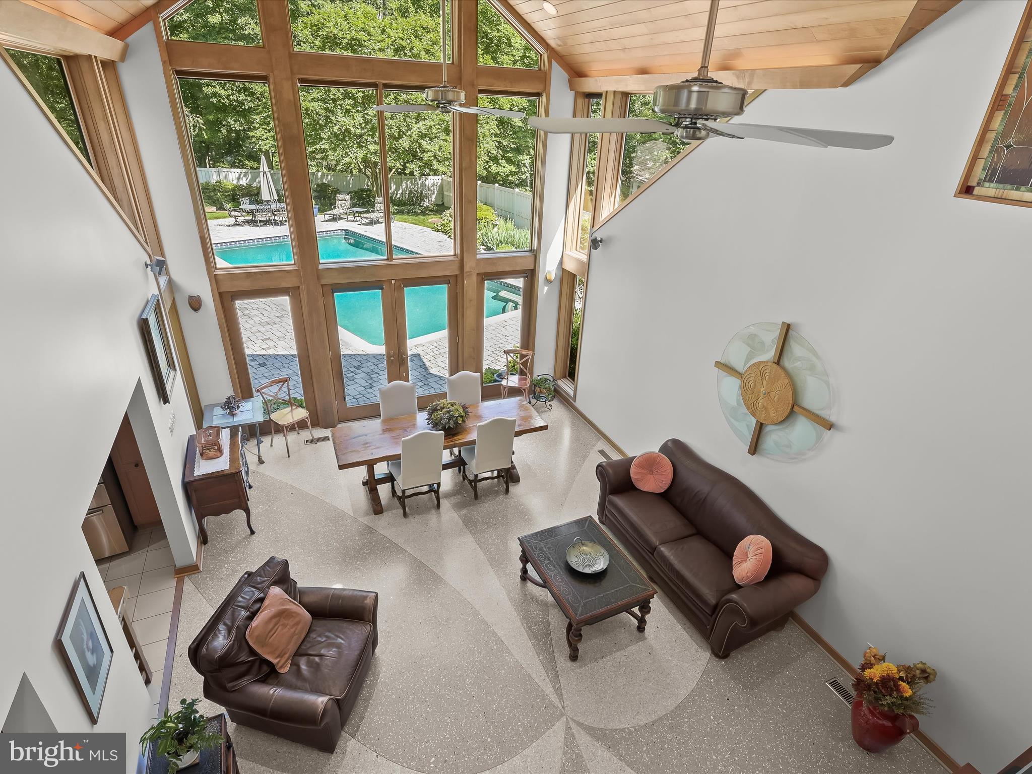 BURTONSVILLE - Residential