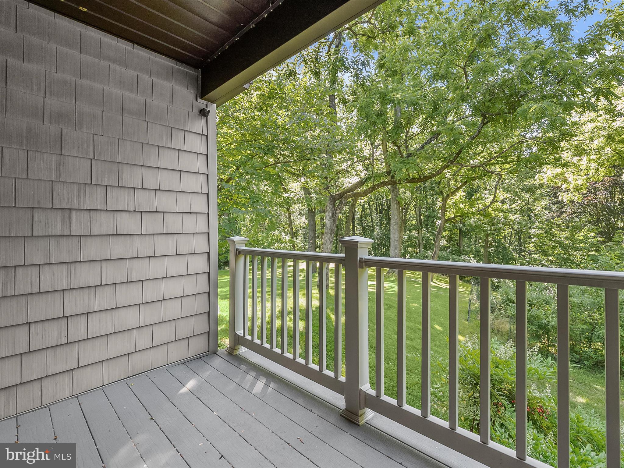 BURTONSVILLE - Residential