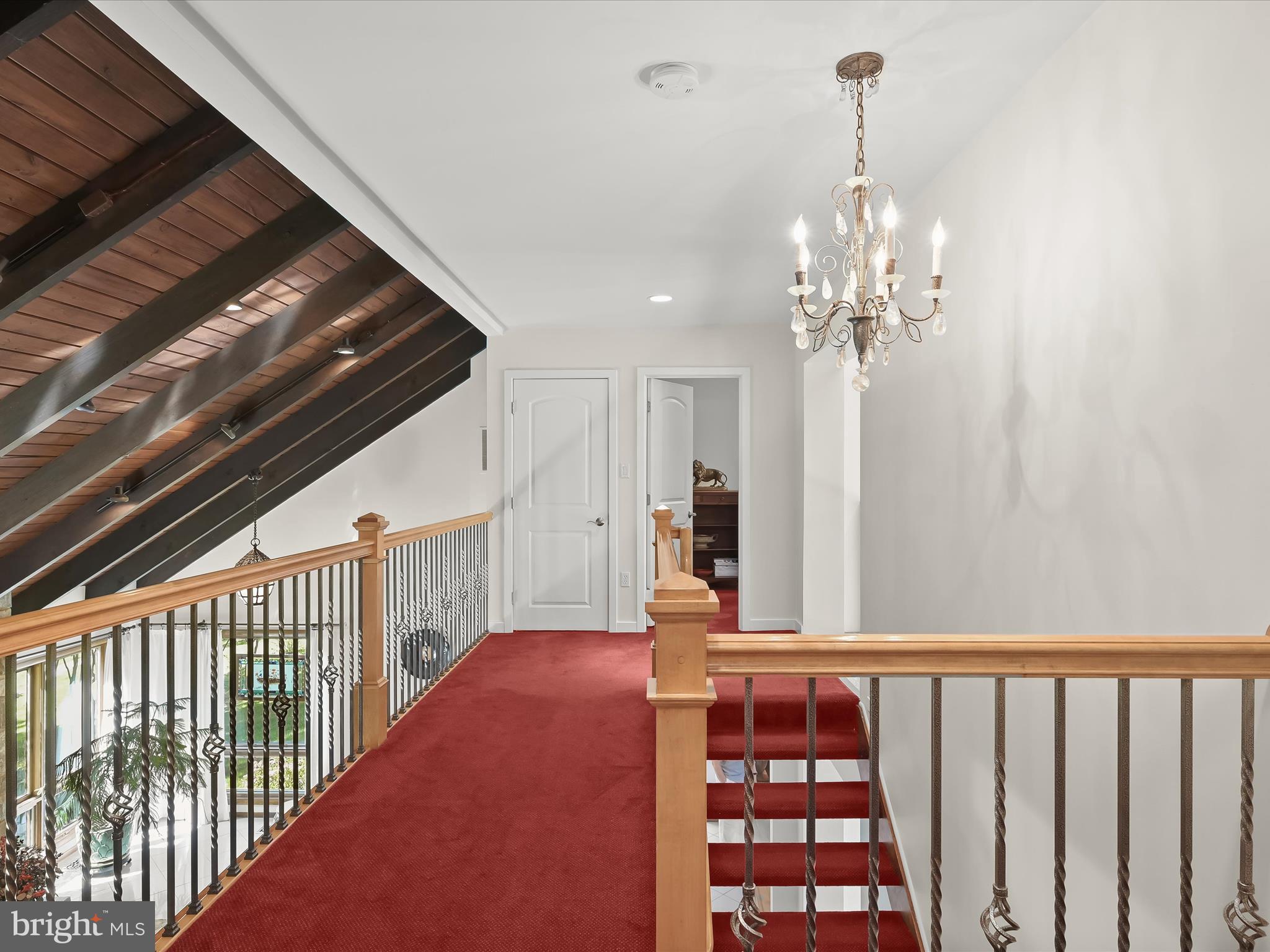 BURTONSVILLE - Residential