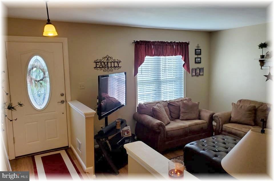 VILLAGE OF THOMAS RUN - Residential