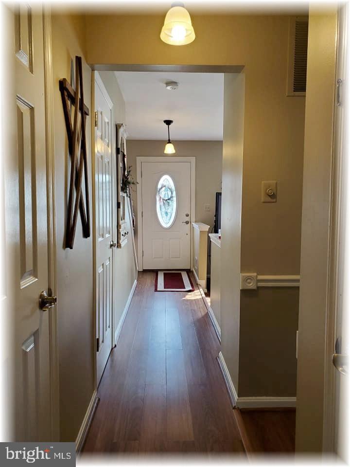 VILLAGE OF THOMAS RUN - Residential