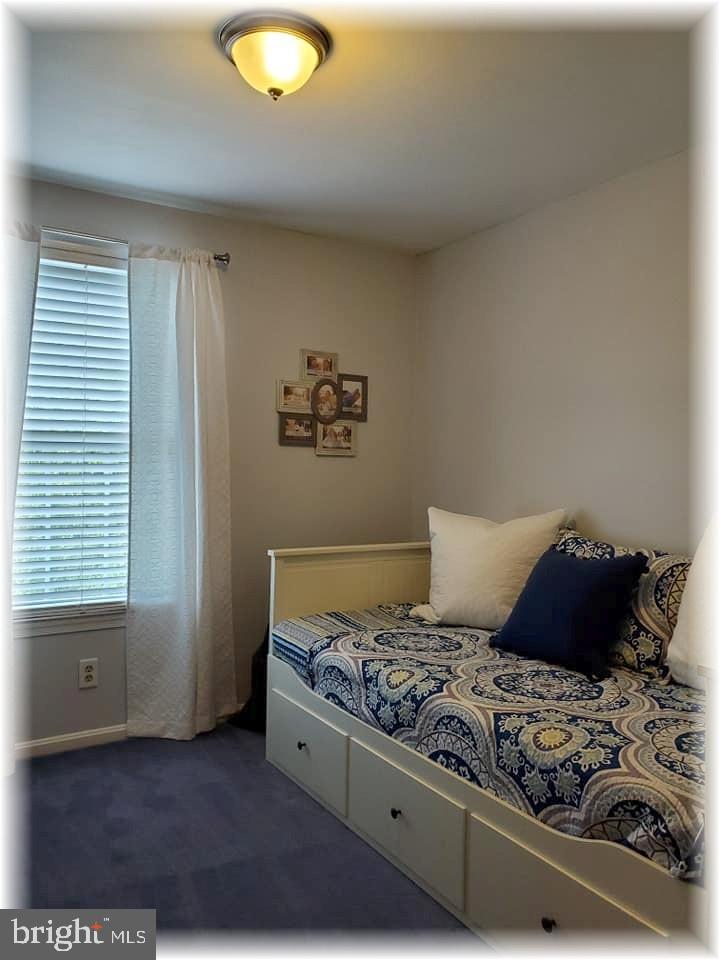 VILLAGE OF THOMAS RUN - Residential