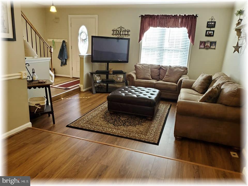 VILLAGE OF THOMAS RUN - Residential