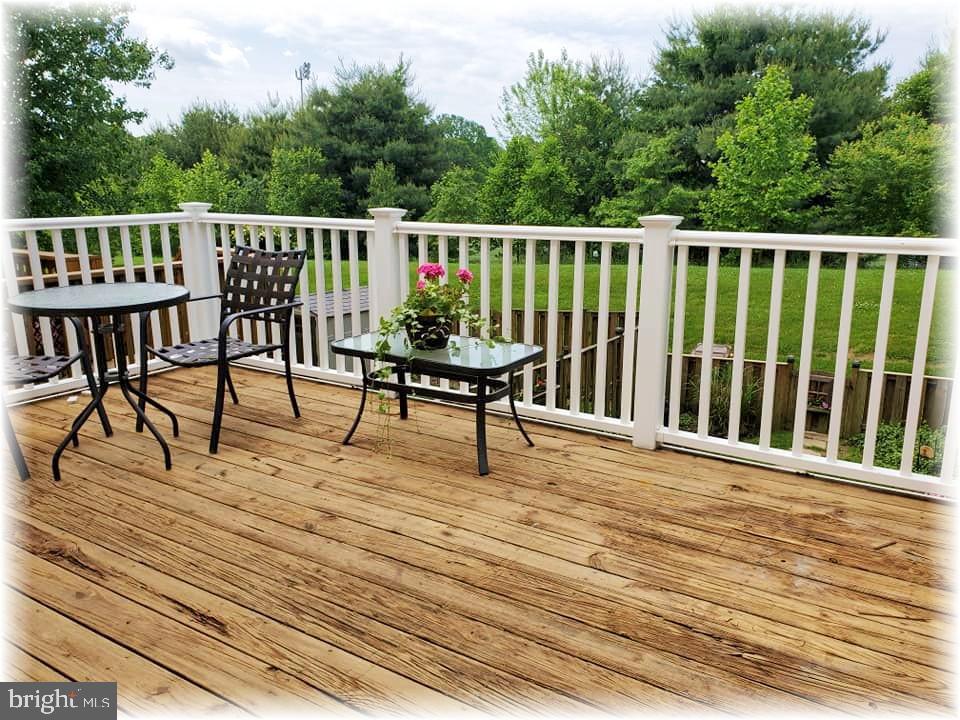 VILLAGE OF THOMAS RUN - Residential