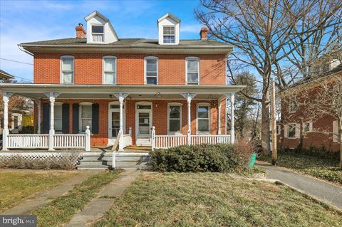 Photo of 1949 Willow Street Pike, LANCASTER, PA 17602 (MLS # PALA2063560)