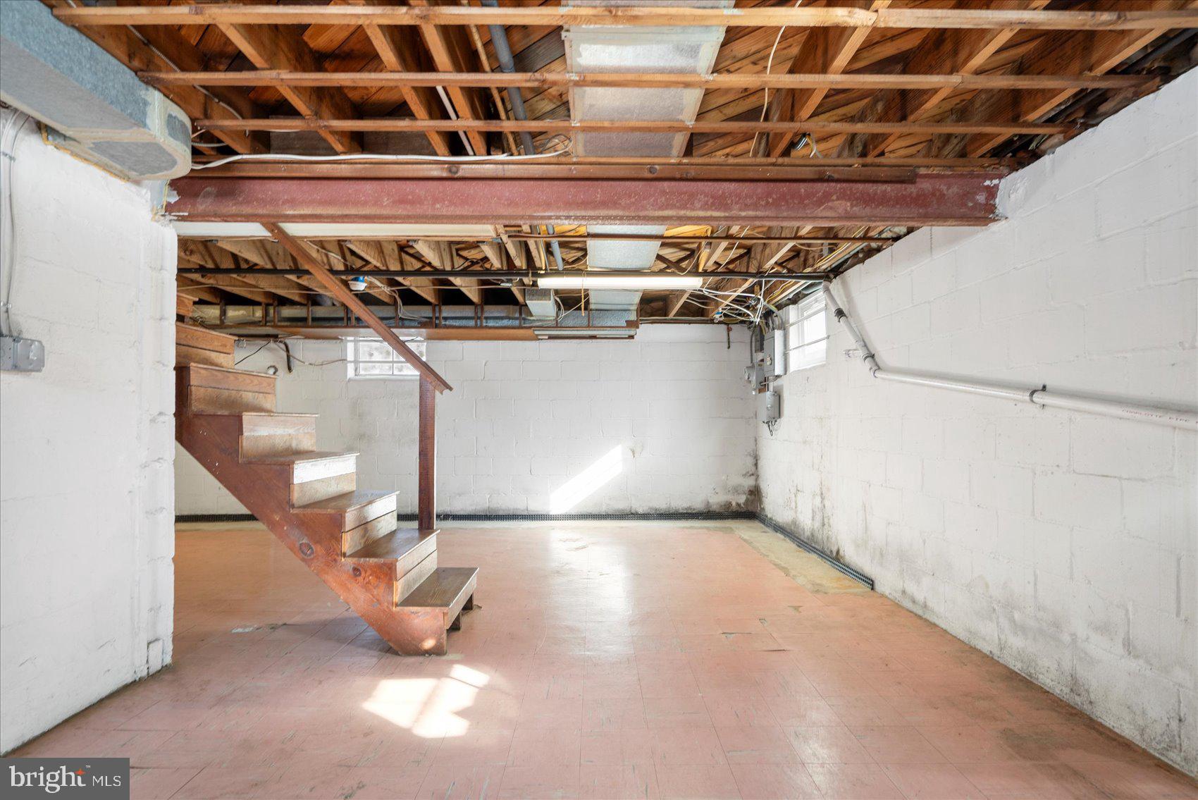 GWYNN LAKE PARK - Residential