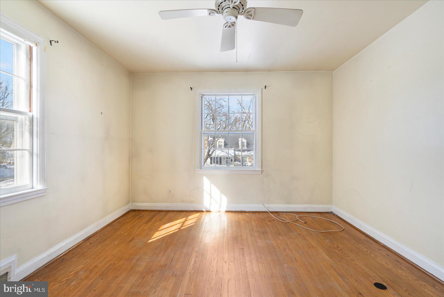 GWYNN LAKE PARK - Residential