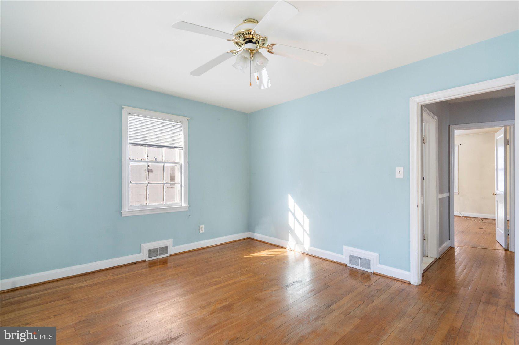 GWYNN LAKE PARK - Residential