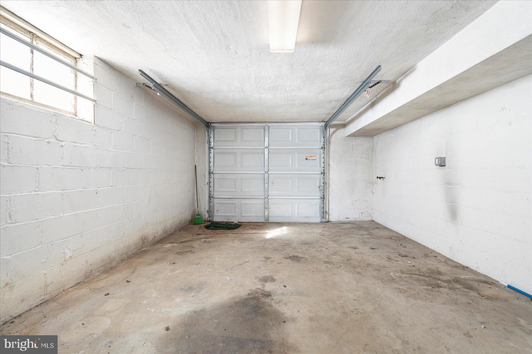 GWYNN LAKE PARK - Residential