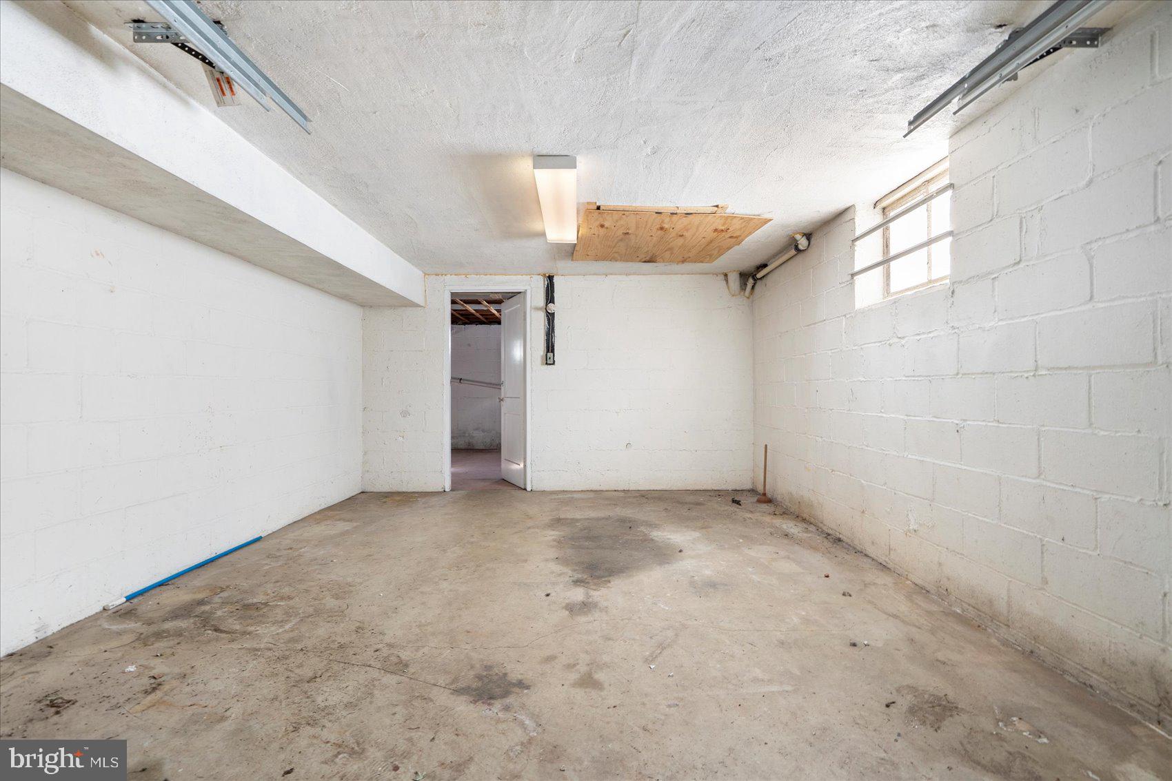 GWYNN LAKE PARK - Residential