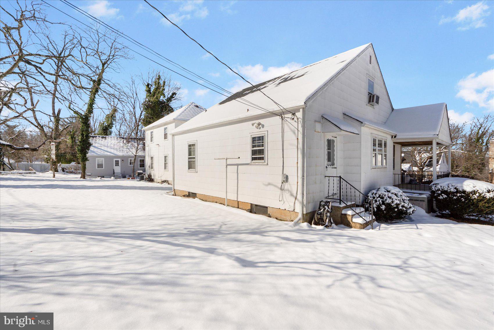 GWYNN LAKE PARK - Residential