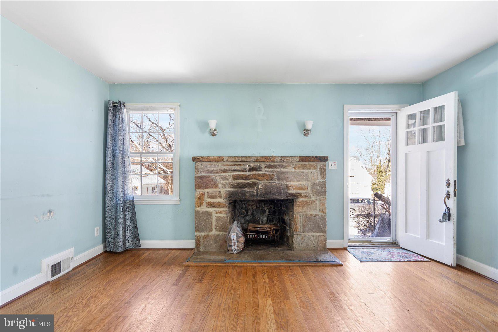 GWYNN LAKE PARK - Residential