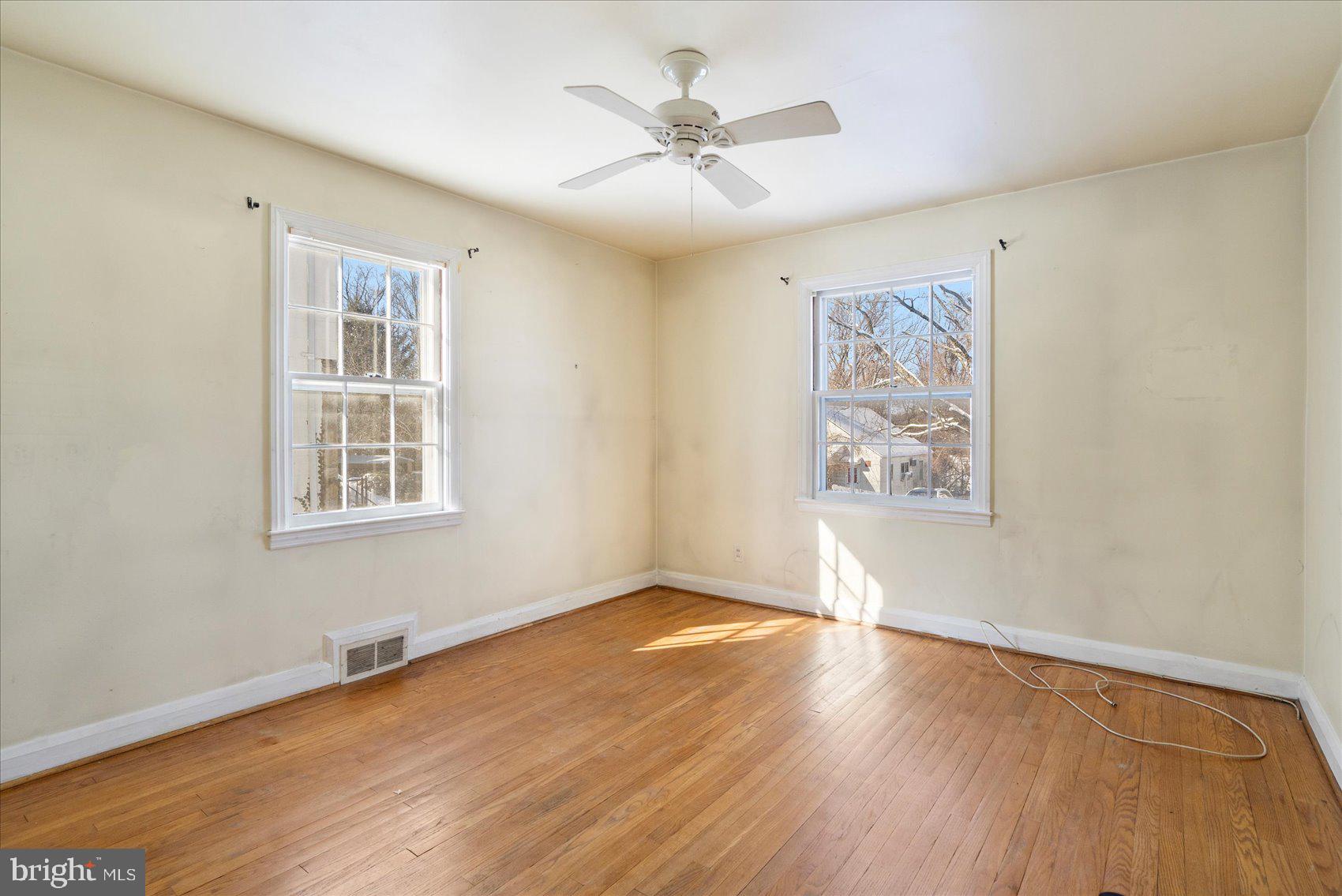 GWYNN LAKE PARK - Residential