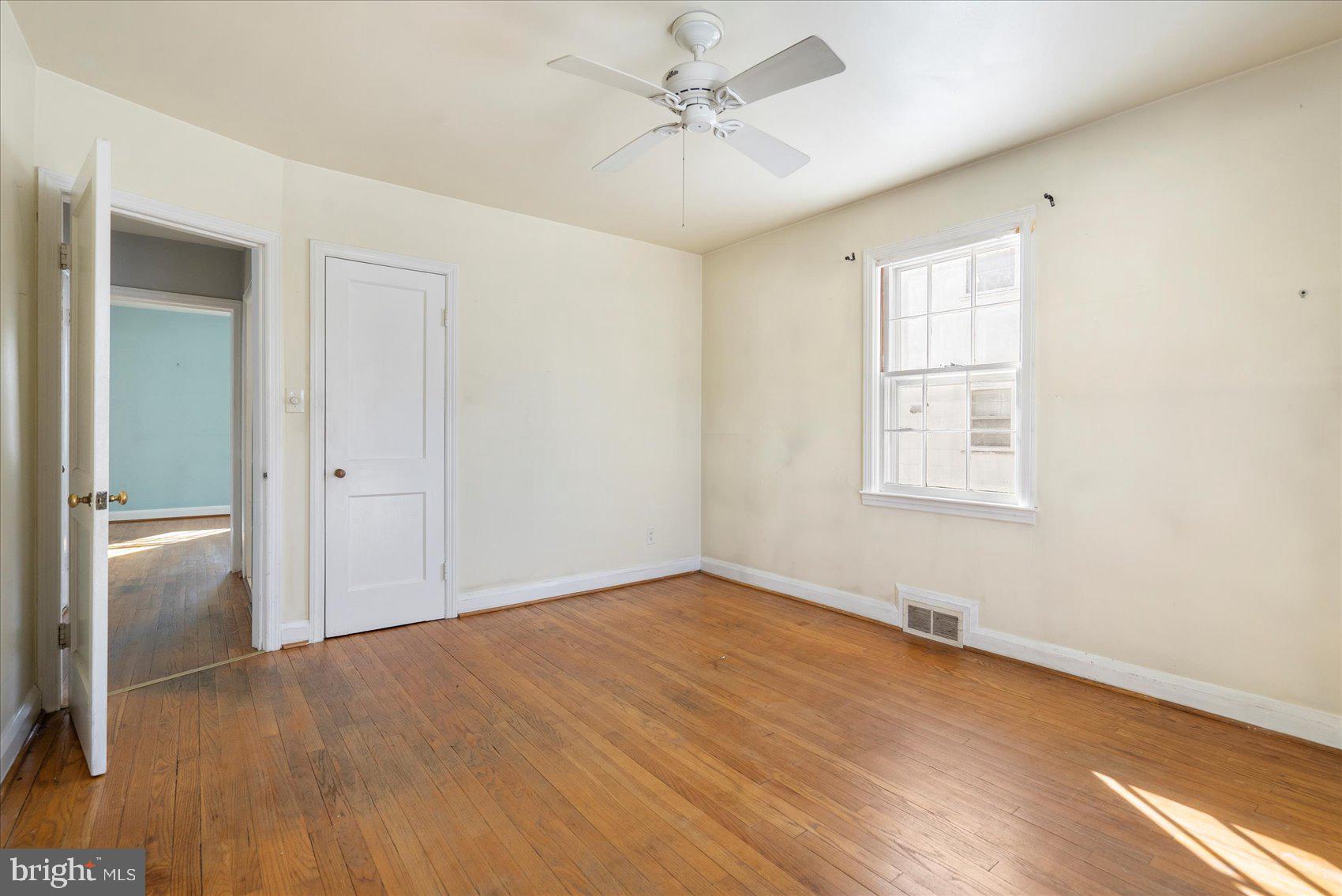 GWYNN LAKE PARK - Residential