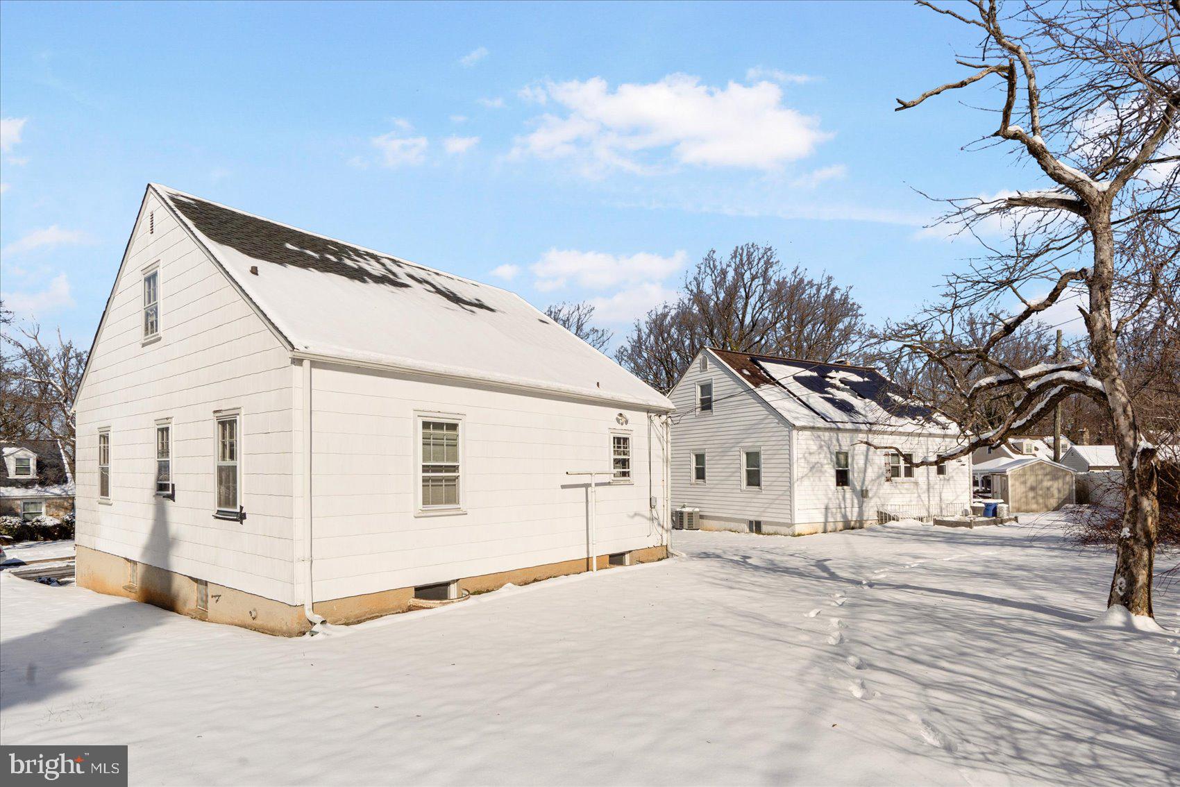 GWYNN LAKE PARK - Residential