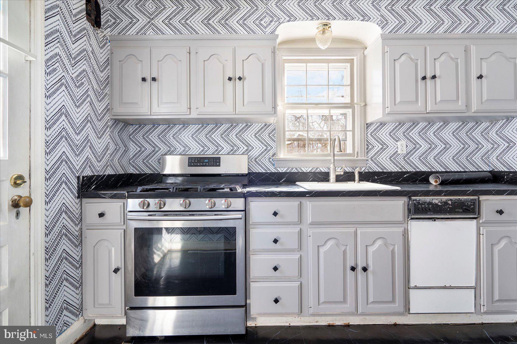 GWYNN LAKE PARK - Residential