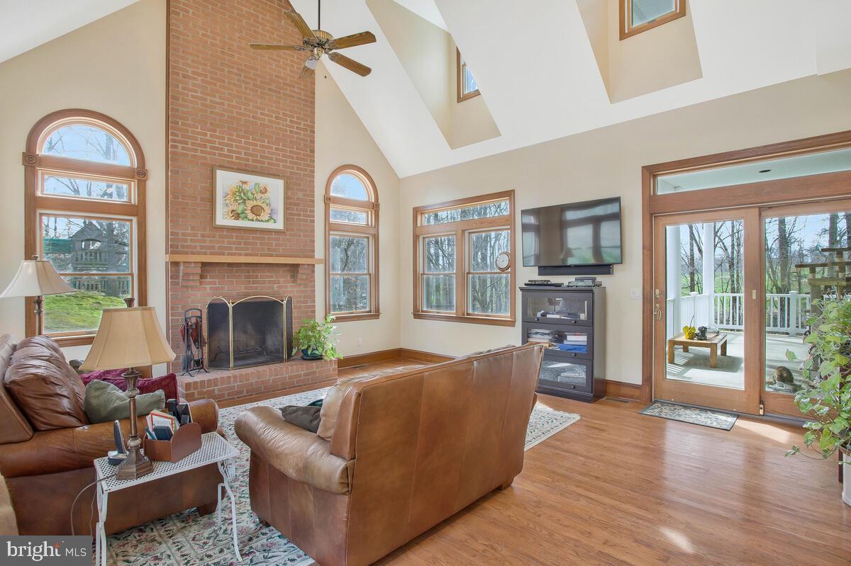 HOWES MEADOWS - Residential