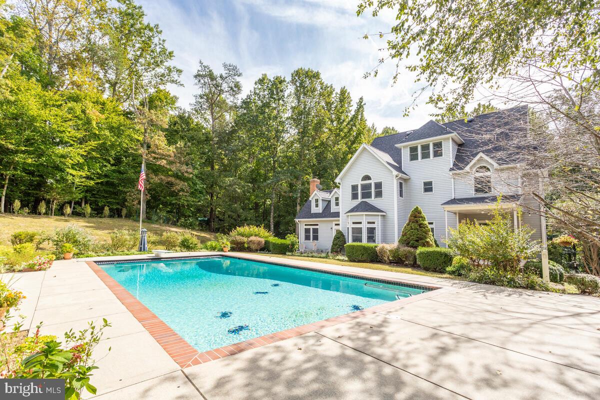 HOWES MEADOWS - Residential