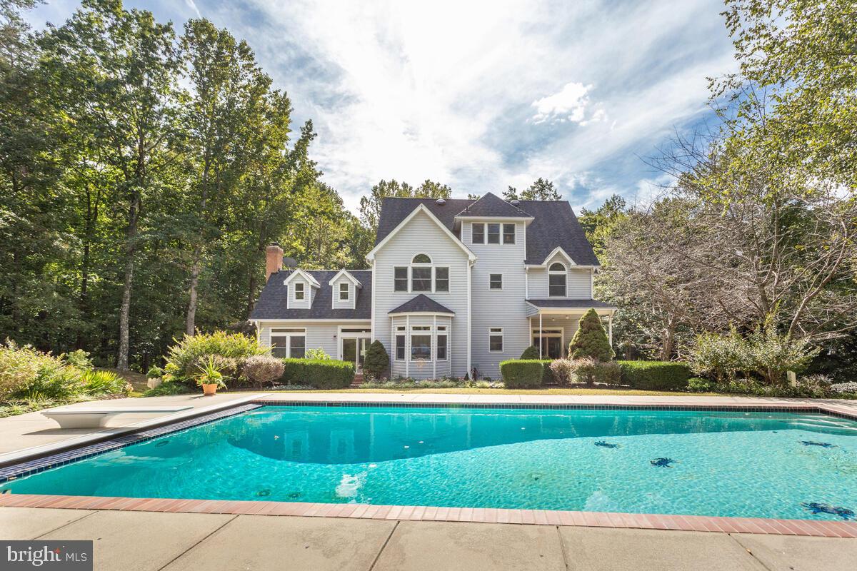 HOWES MEADOWS - Residential