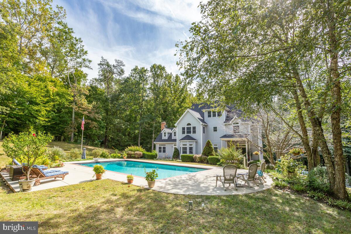 HOWES MEADOWS - Residential