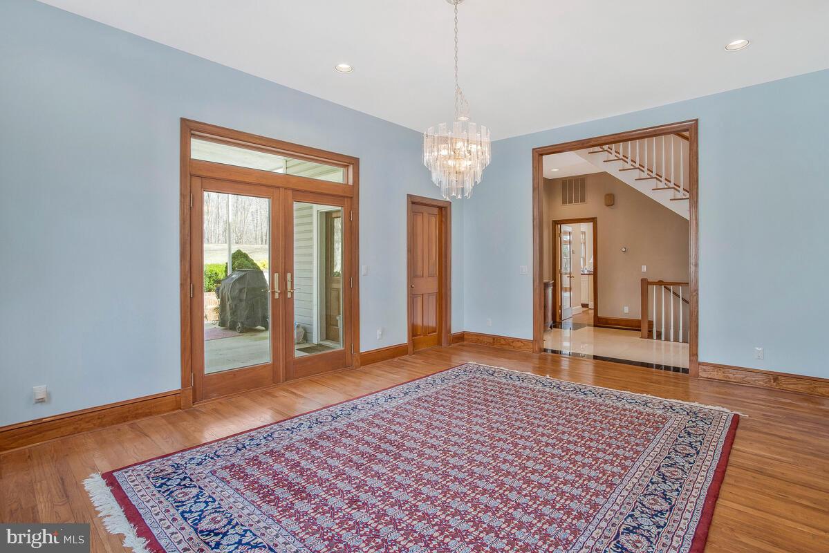 HOWES MEADOWS - Residential