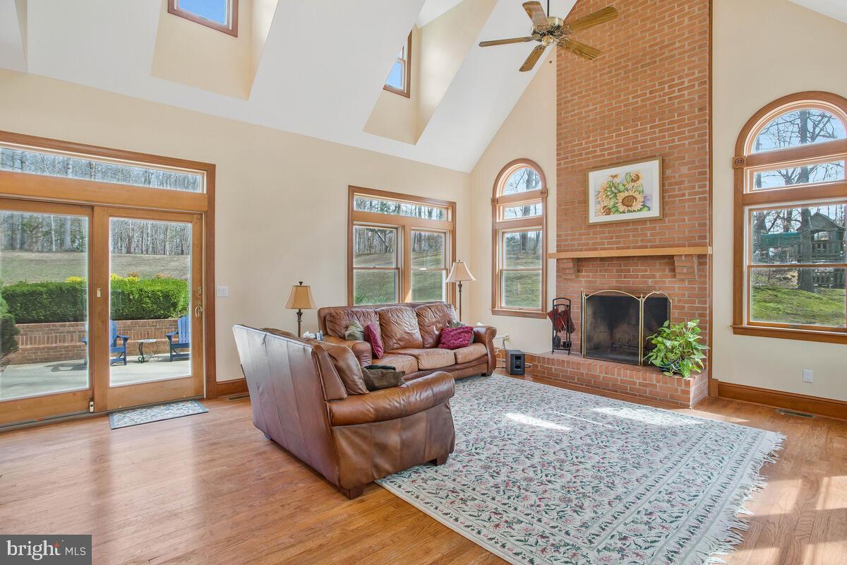 HOWES MEADOWS - Residential