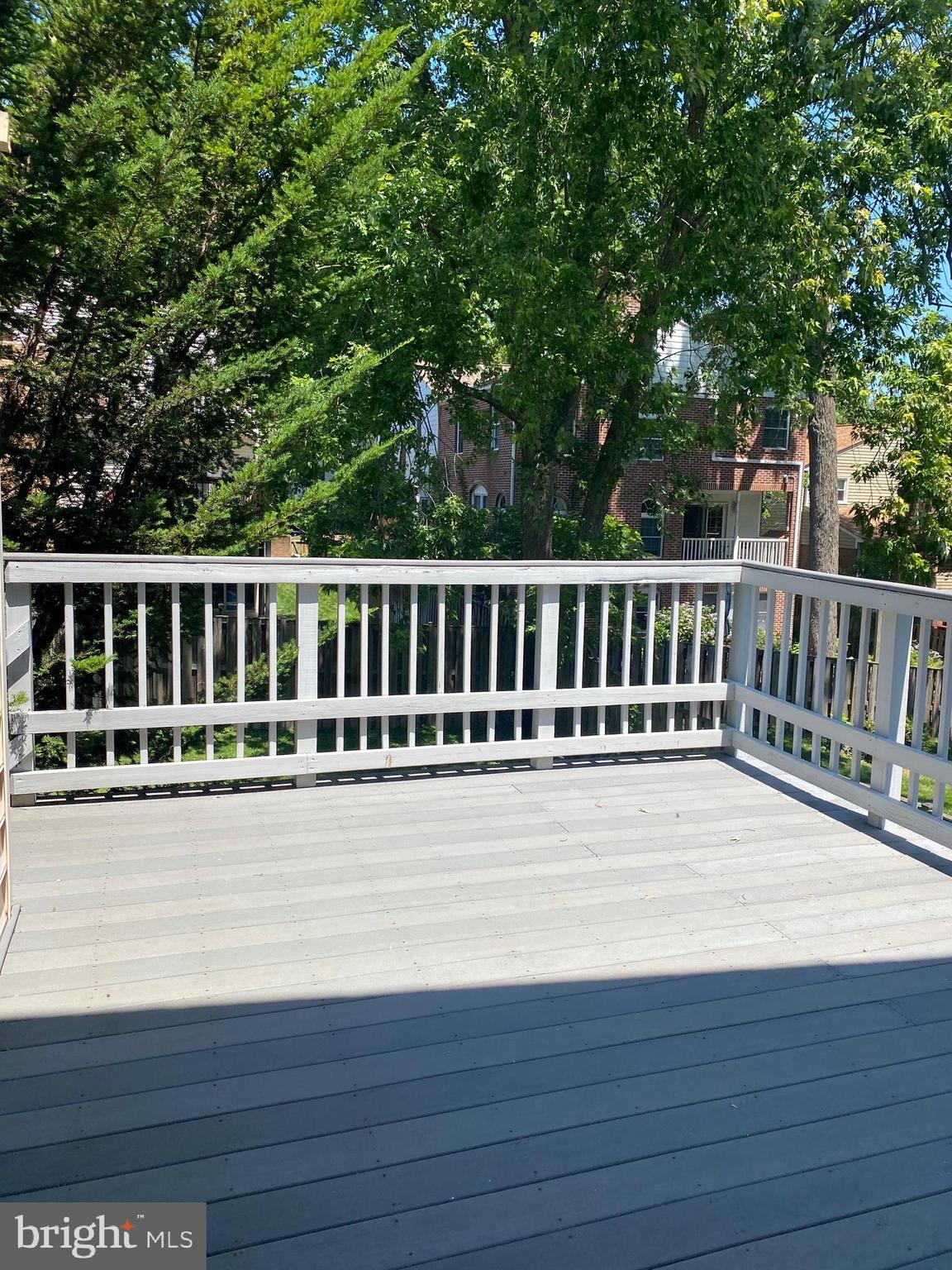 BEVERLY MANOR - Residential Lease