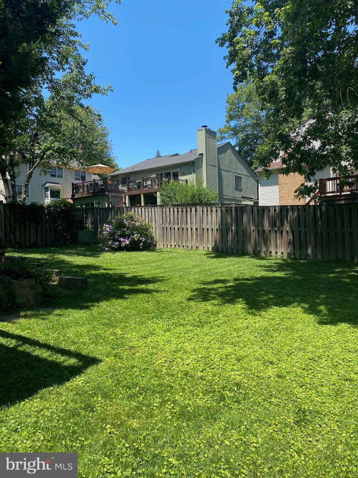 BEVERLY MANOR - Residential Lease