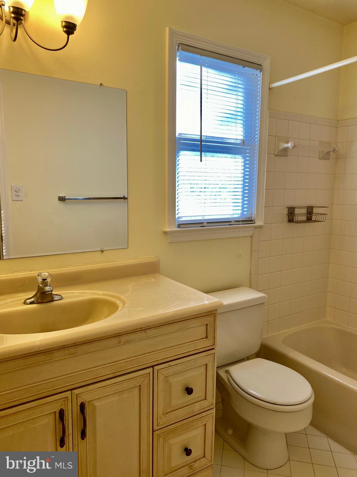 BEVERLY MANOR - Residential Lease