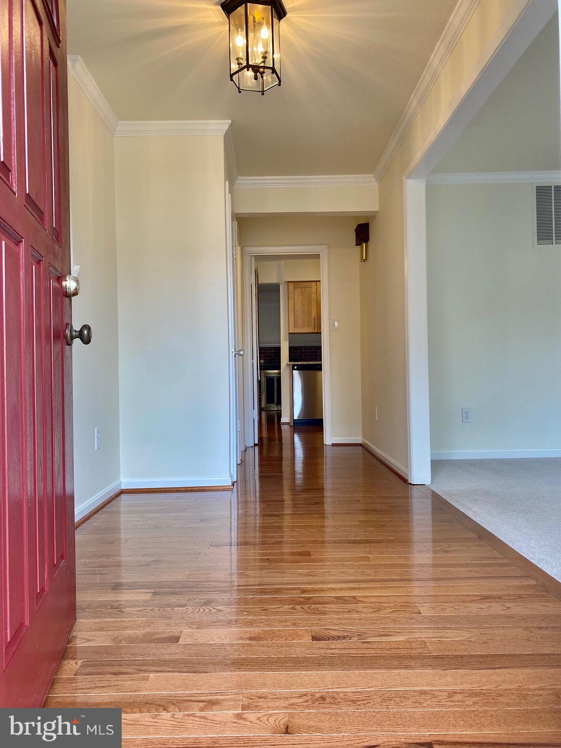 BEVERLY MANOR - Residential Lease