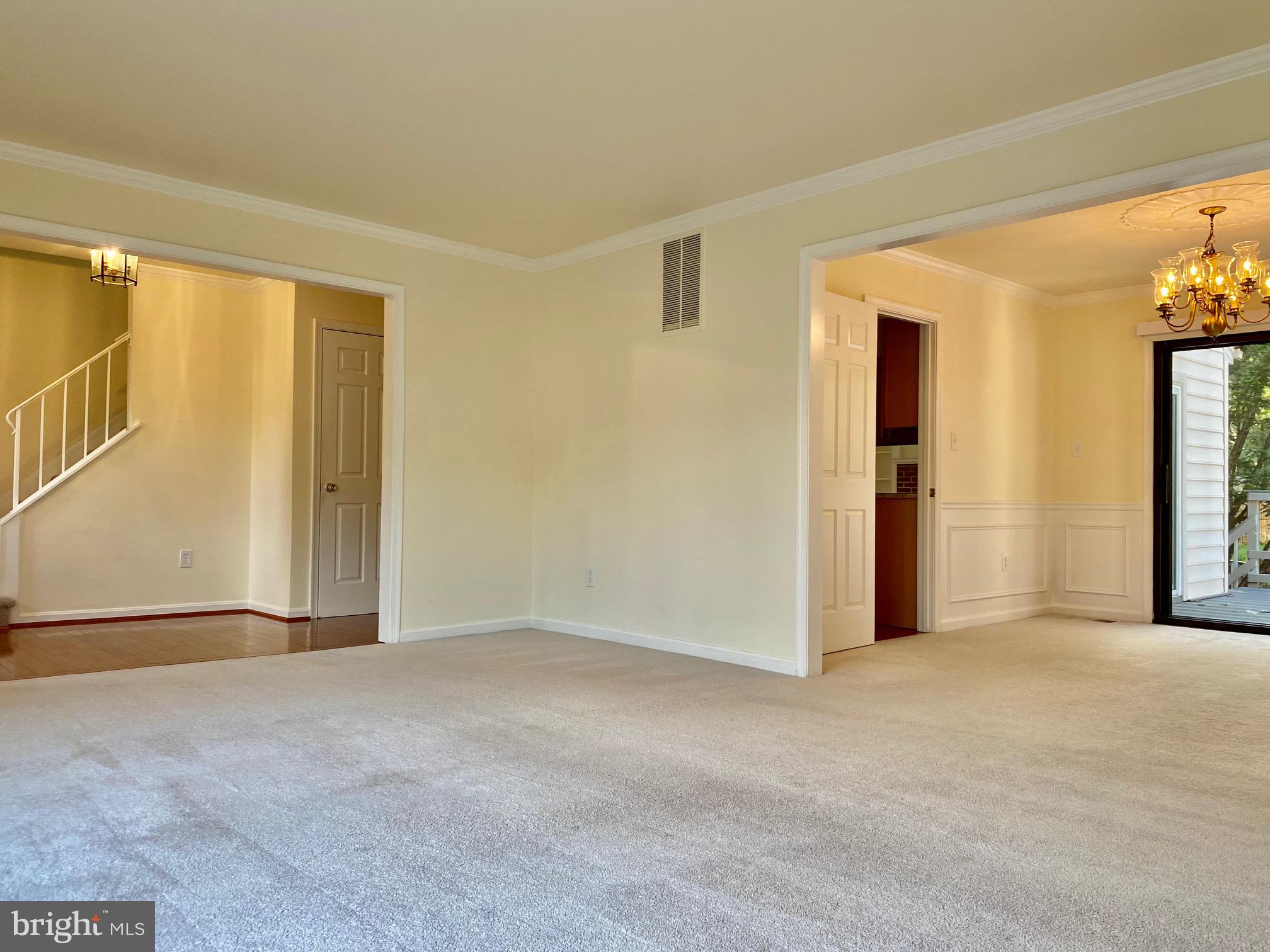 BEVERLY MANOR - Residential Lease