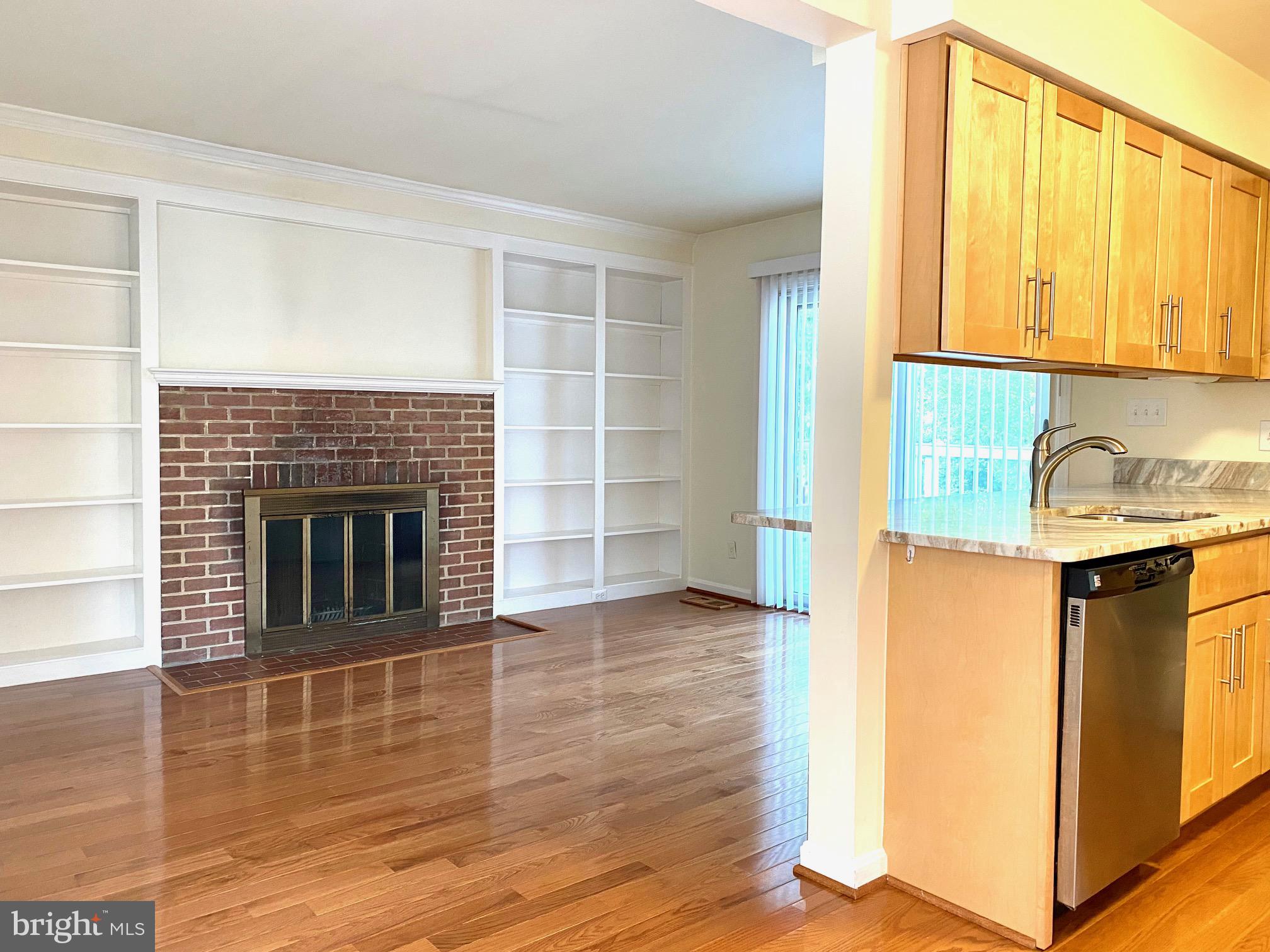 BEVERLY MANOR - Residential Lease