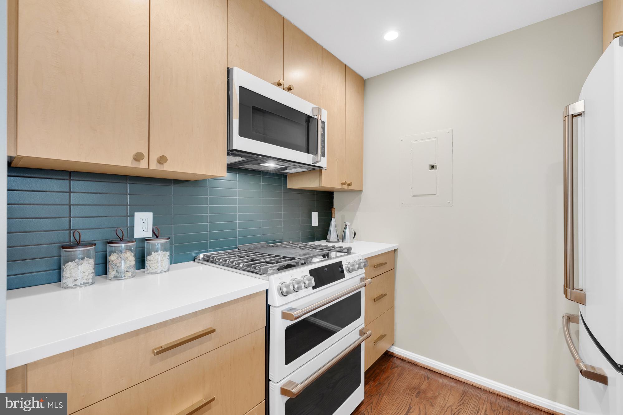 2004 11TH STREET NW 339