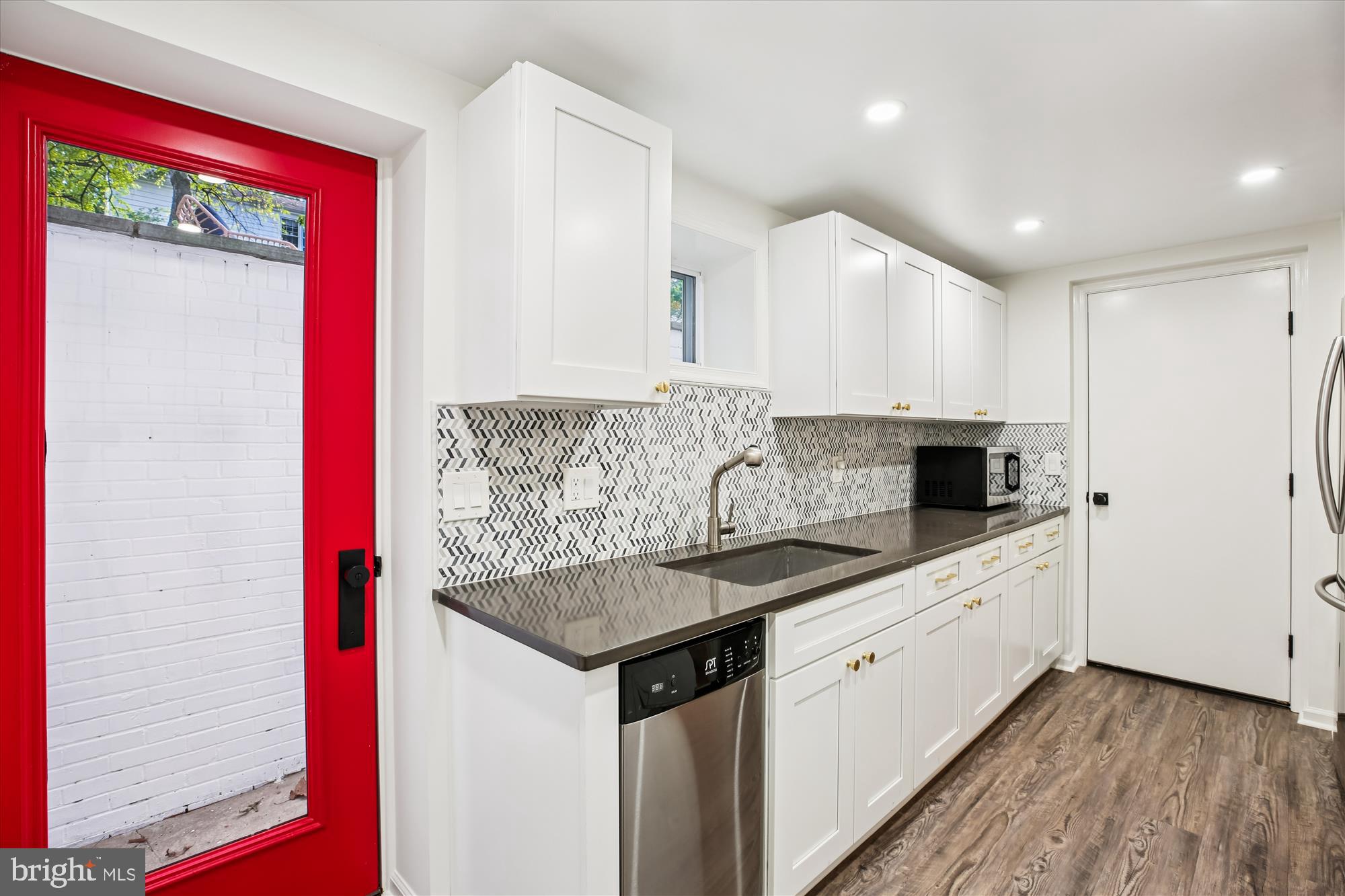 WOODSIDE FOREST - Residential