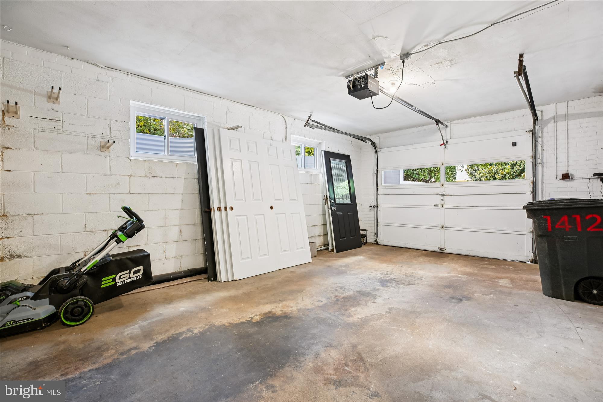 WOODSIDE FOREST - Residential