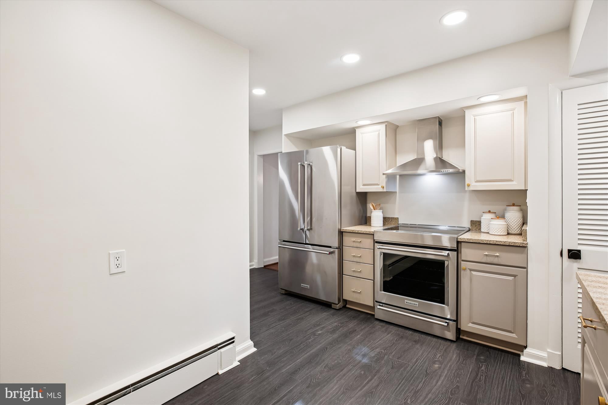 WOODSIDE FOREST - Residential