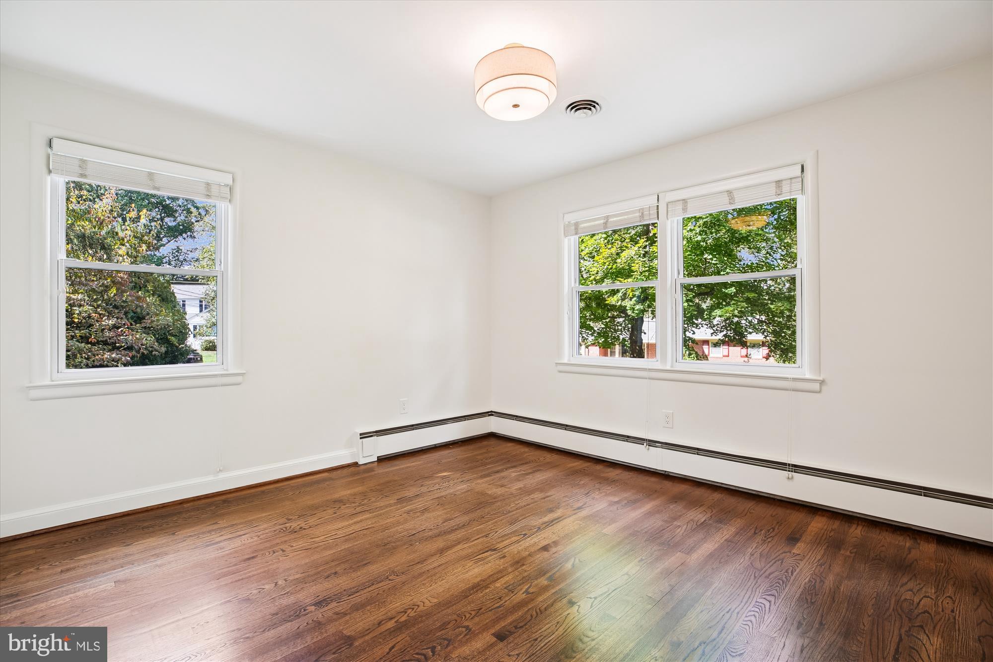 WOODSIDE FOREST - Residential