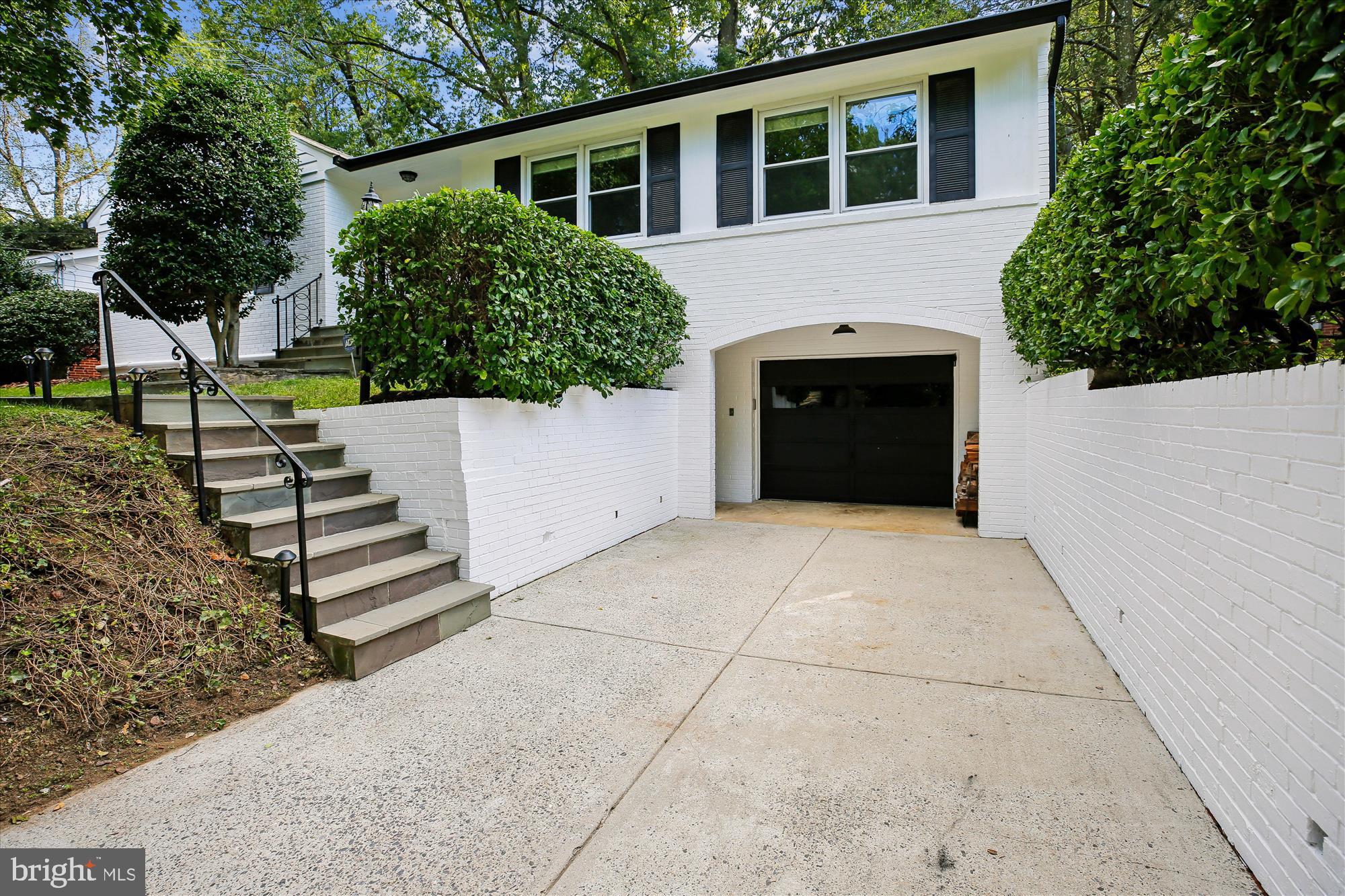 WOODSIDE FOREST - Residential